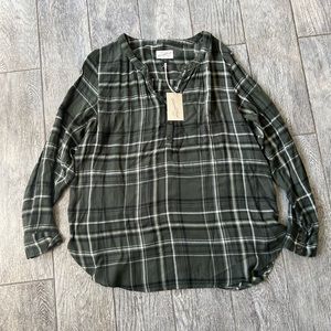 NWT Green Plaid Tunic Blouse Universal Thread